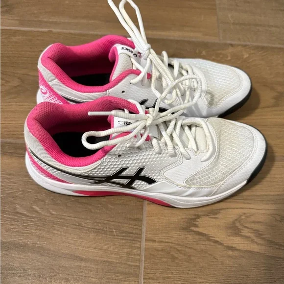 ASICS volleyball shoes. Size 7.5. - Picture 4 of 4